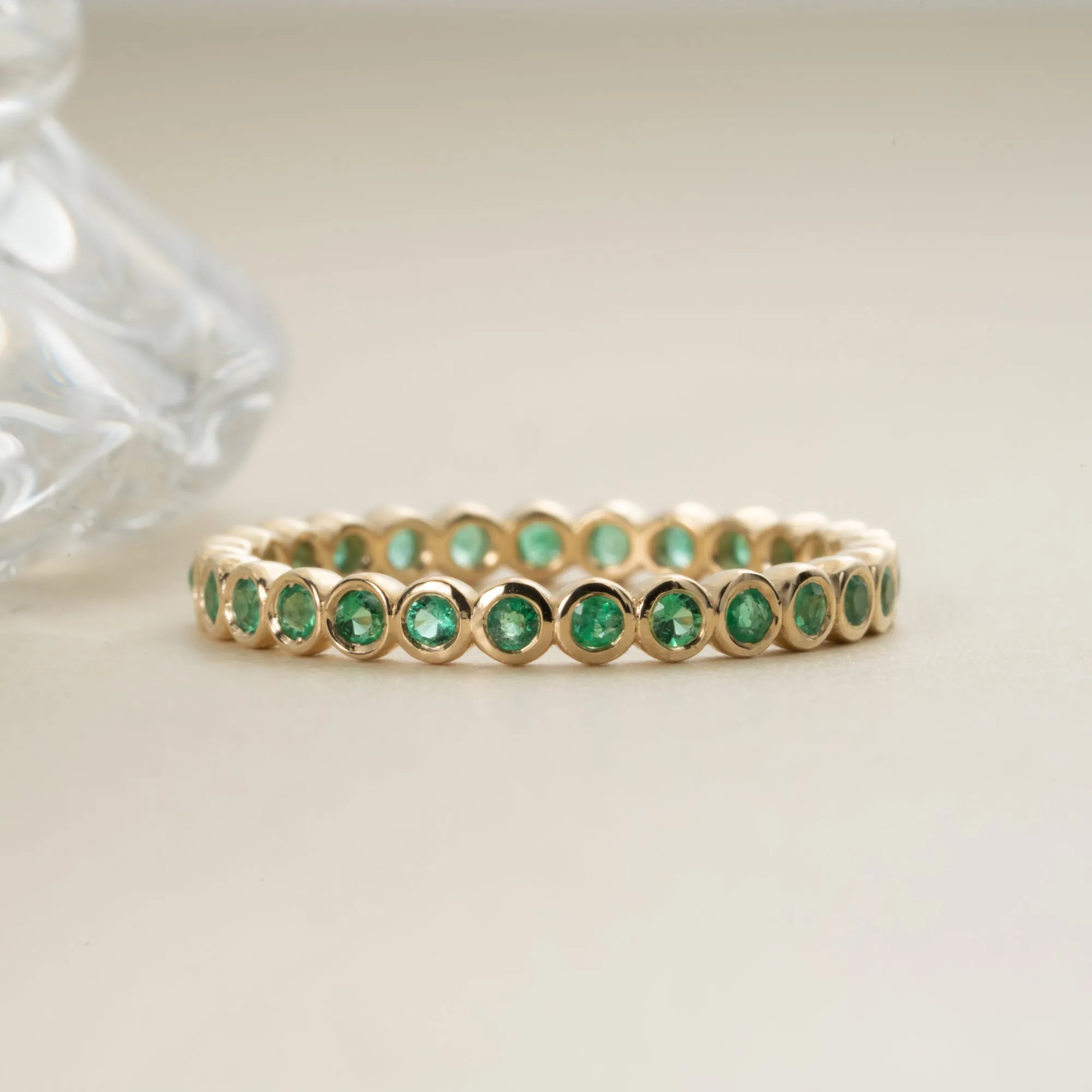 Emerald Eternity Band, Nyra