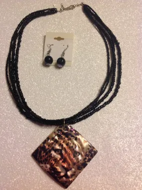 Leopard seed bead necklace with matching black earrings