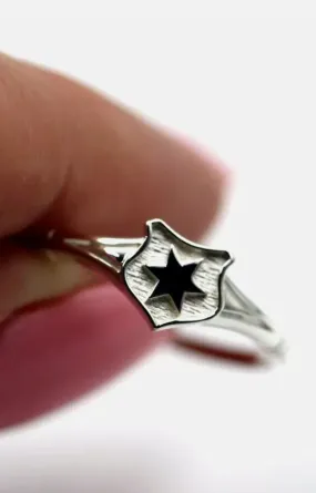 Small Sterling Silver 925 Shield Signet Ring - Engraved With Star