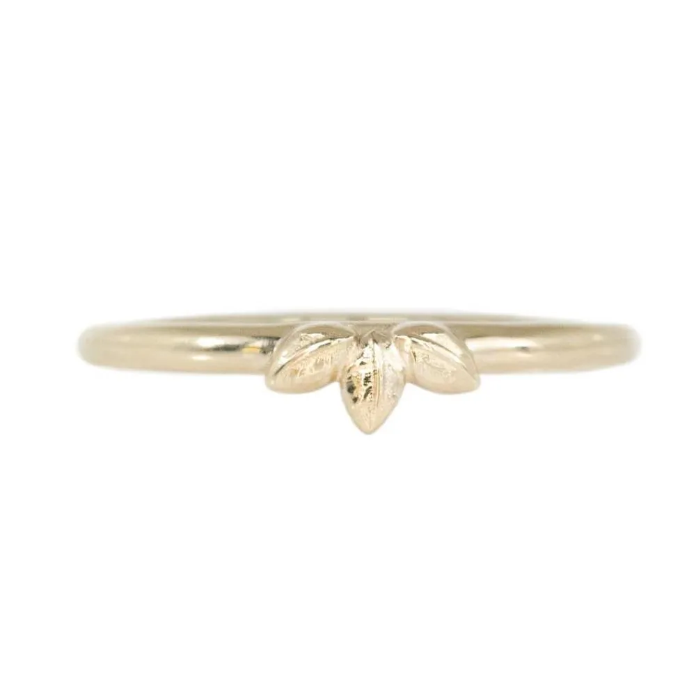 Three Leaves Wedding Band