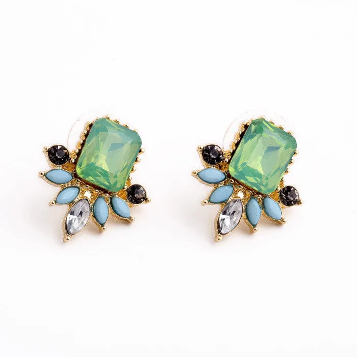 Unusual Flashing Emerald Opal Women Stud Earrings Fashion Jewelry