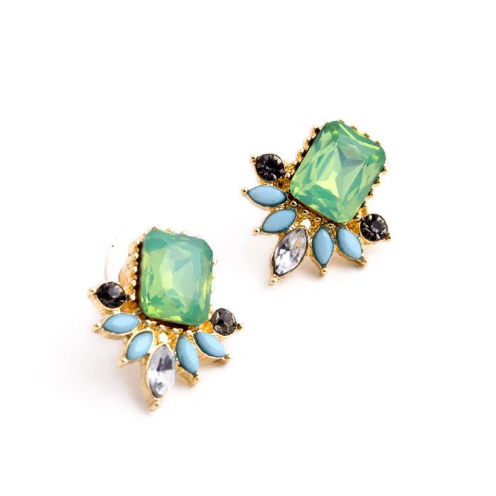 Unusual Flashing Emerald Opal Women Stud Earrings Fashion Jewelry