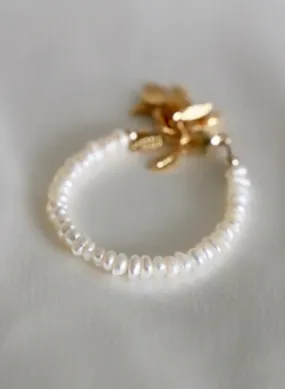 WHITE PEARL BABY BRACELET